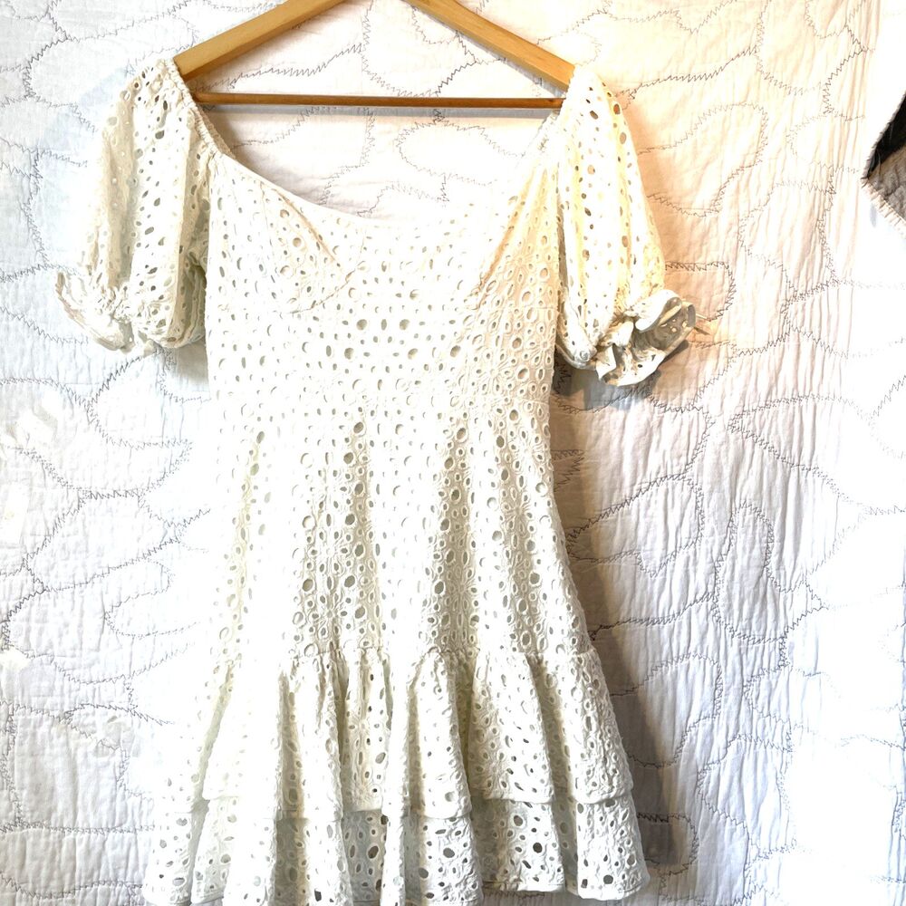 ASTR the Label white Lace Mini dress